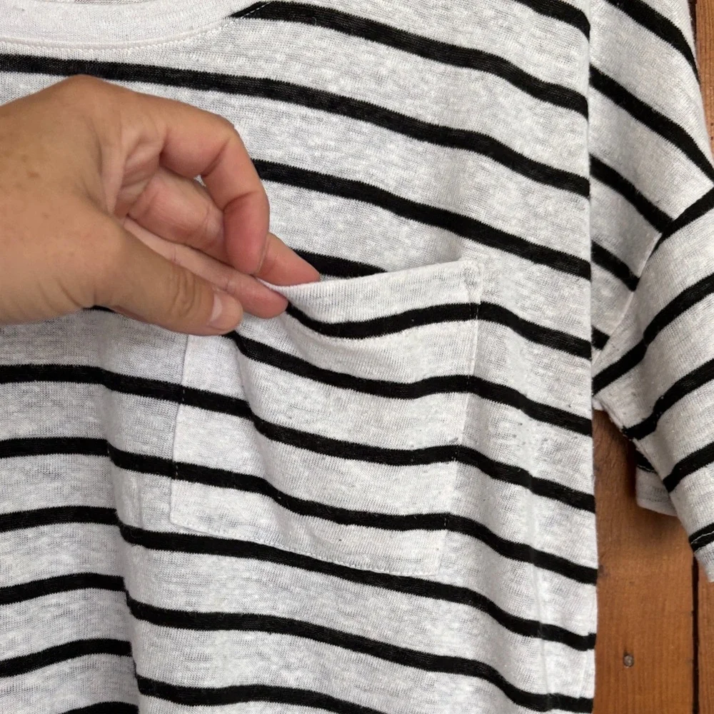 Old Navy Black and White Striped Short Sleeve Tee - Picture 3 of 4